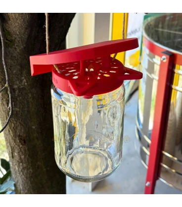 Piège à frelons basic horizontal et vertical pour pot 82 mm (pour reines : 8,5 mm)